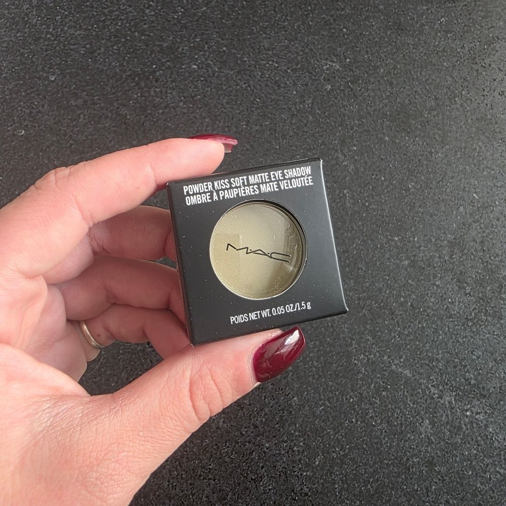 MAC Soft Matte Eye Shadow in Per-Suede Me